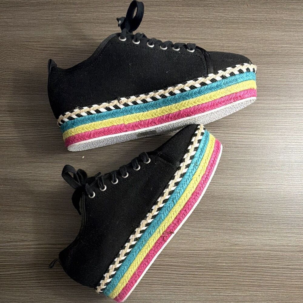 Betsey Johnson Black Canvas Lace Up Low Top Platform Sneakers Braided Sole - Picture 2 of 7